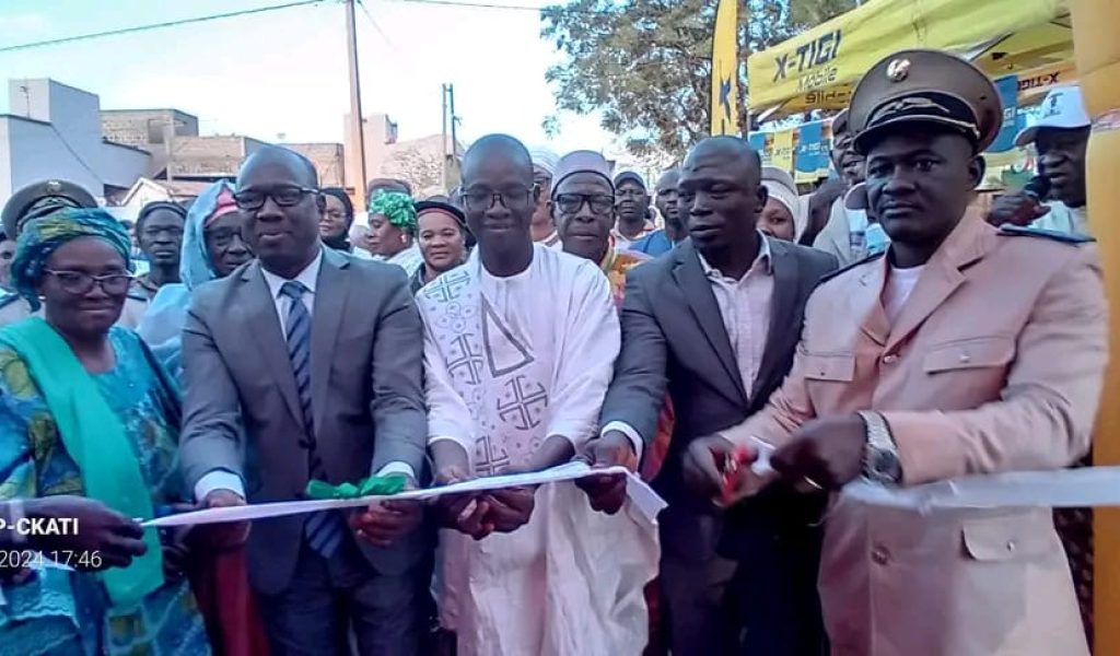 f66cb452-589d-43ef-957d-3e95c8c9d36c